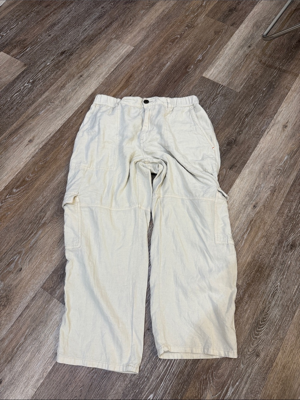 Pilcro Light Cream Cropped Cargo Pants